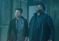 ghosted-1x01-16