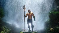 aquaman hero pose