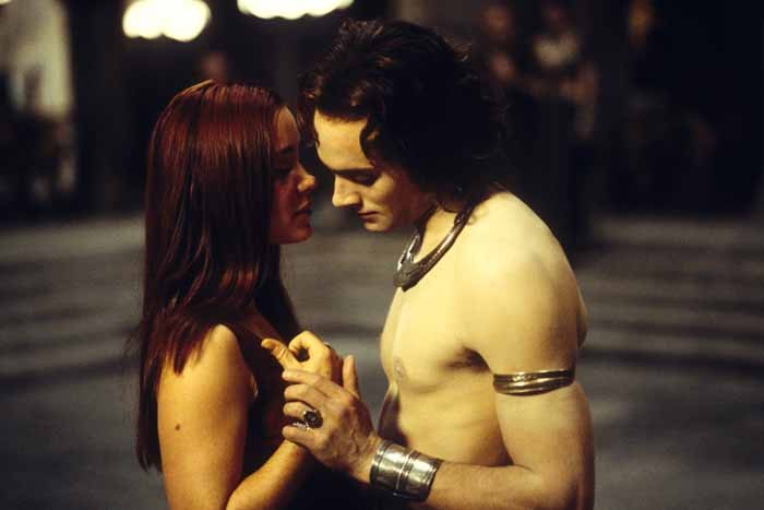 ‘Queen of the Damned’ Throwback Review – Nonsensical, Silly Fun